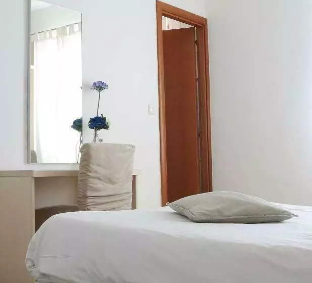 Hotelli Hôtel De La Jetée