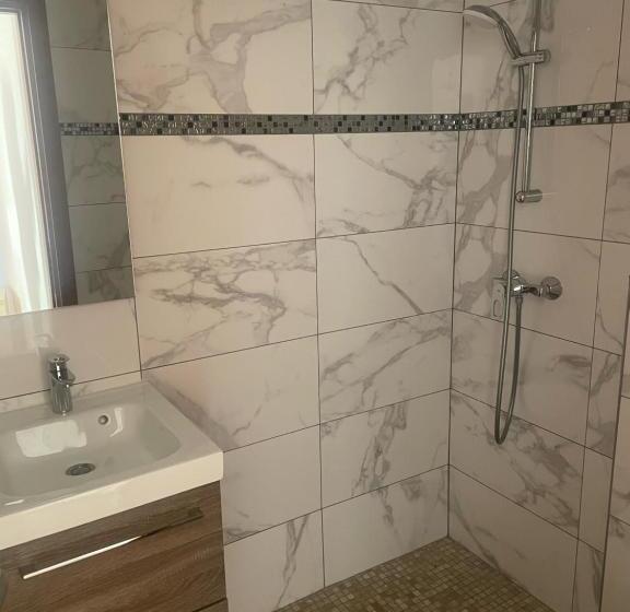 בית מלון כפרי Hôtel De La Jetée