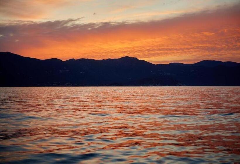 בית מלון כפרי Hôtel De La Jetée