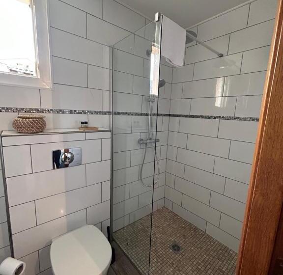 בית מלון כפרי Hôtel De La Jetée