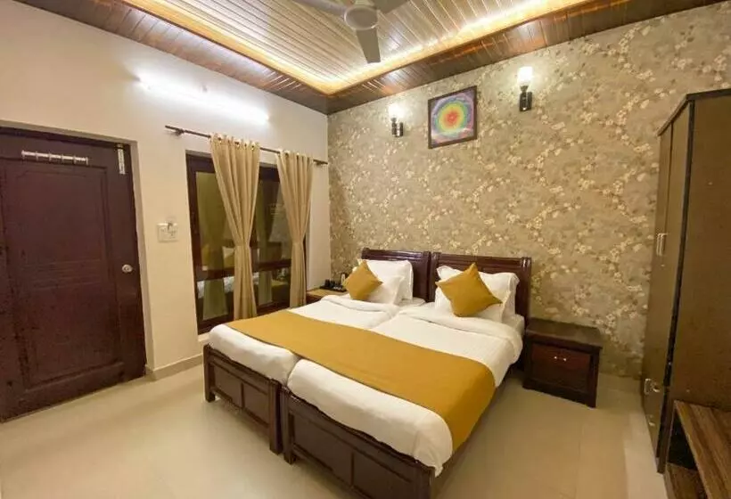 Hotel Nirvana Palace Rishikesh