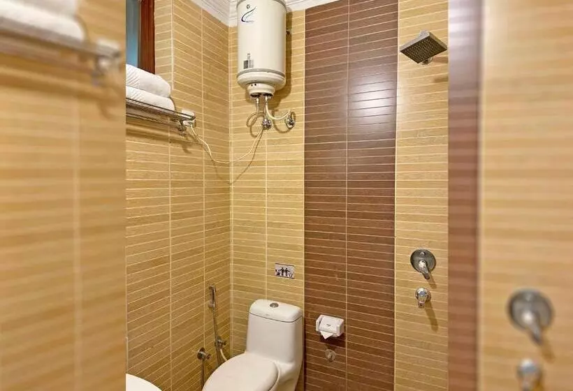 Hotel Nirvana Palace Rishikesh