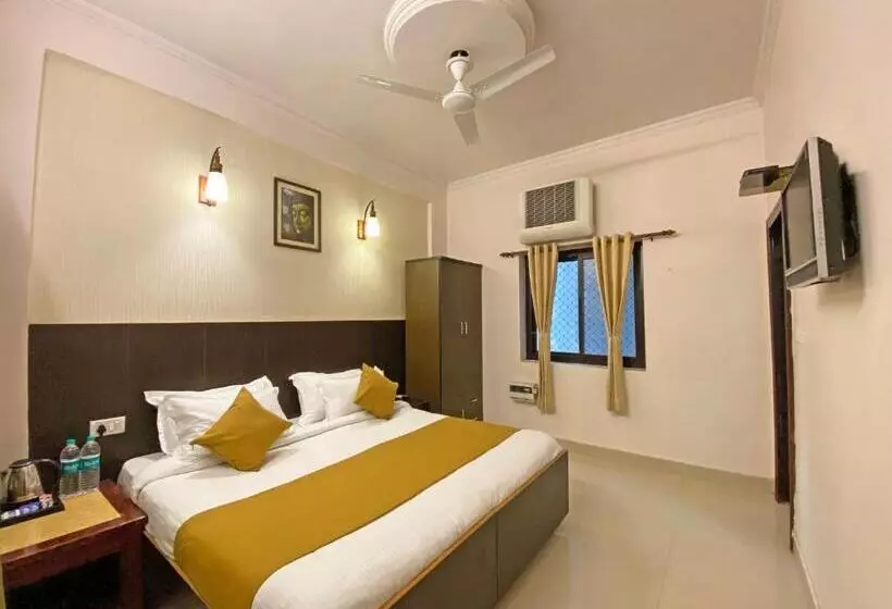 Hotel Nirvana Palace Rishikesh