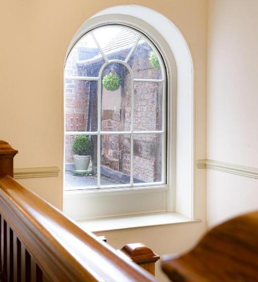 Most Central Luxury Grade 2 Listed Apartment Overlooking Shrewsbury Square Free Parking