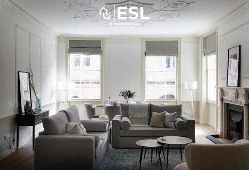 Most Central Luxury Grade 2 Listed Apartment Overlooking Shrewsbury Square Free Parking