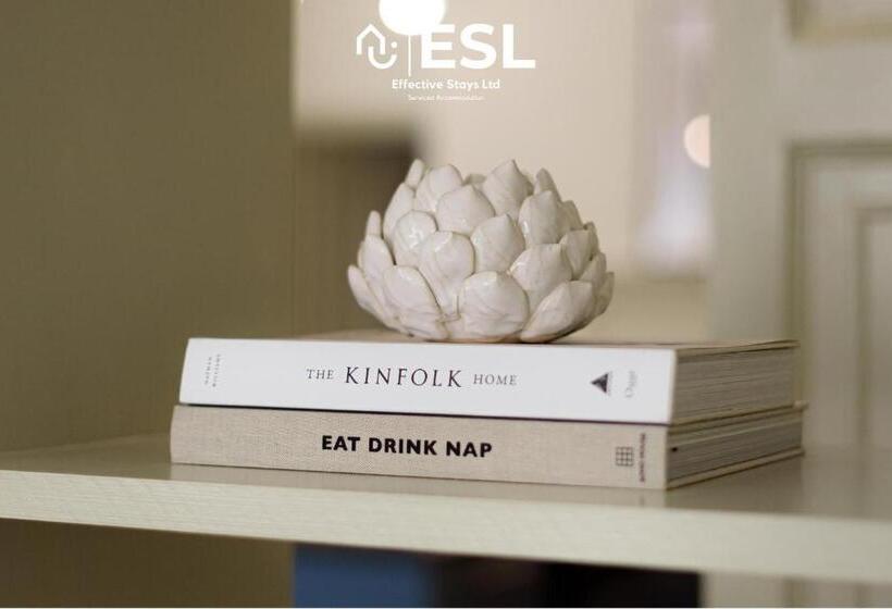 Most Central Luxury Grade 2 Listed Apartment Overlooking Shrewsbury Square Free Parking