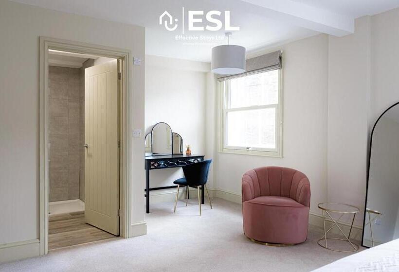 Most Central Luxury Grade 2 Listed Apartment Overlooking Shrewsbury Square Free Parking