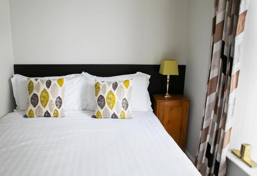 Number 5, 8 10 Cheltenham Mount