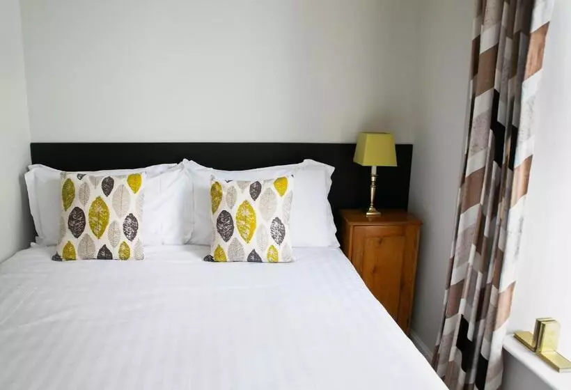 Number 5, 8 10 Cheltenham Mount