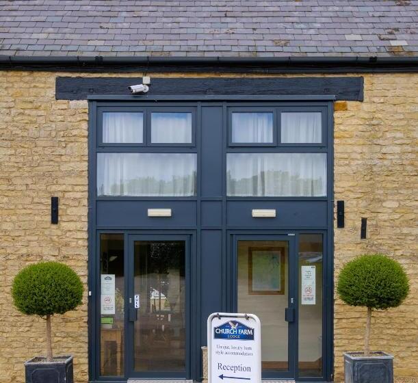 펜션 Church Farm Lodge