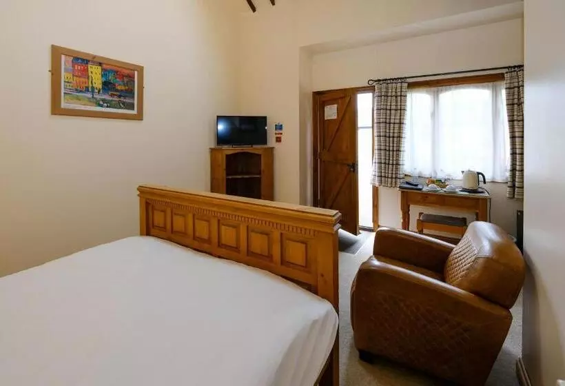 Majatalo Church Farm Lodge