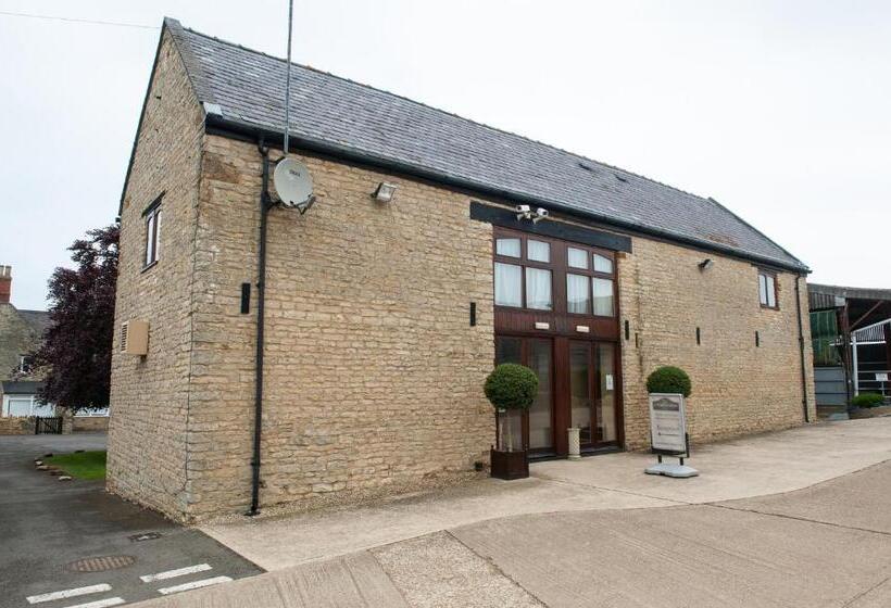 펜션 Church Farm Lodge