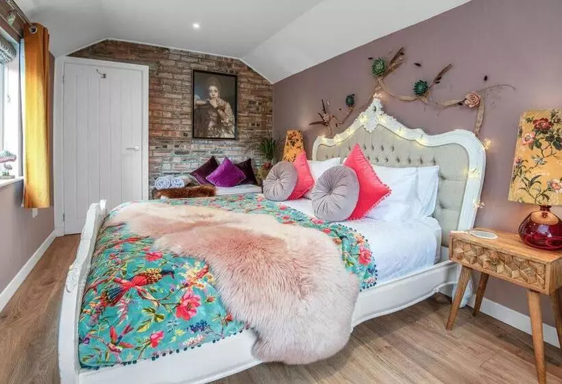 The Loveshack Lodge Balquhidder