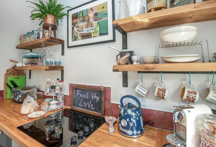 The Loveshack Lodge Balquhidder