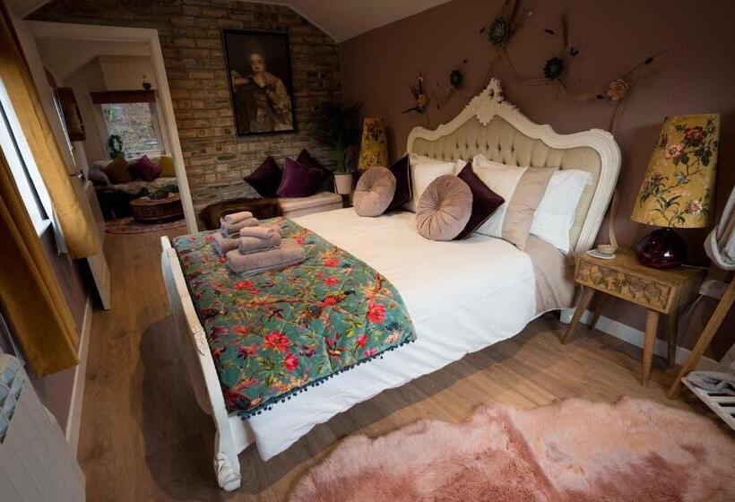 The Loveshack Lodge Balquhidder