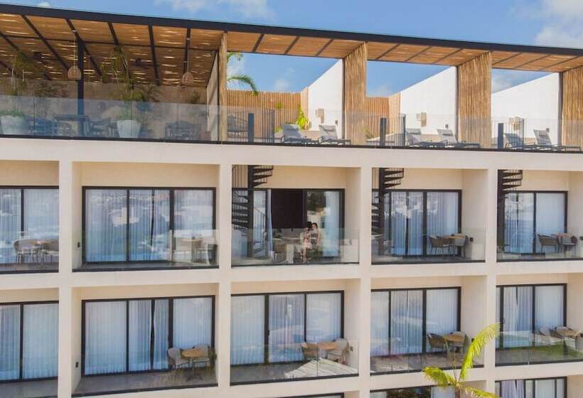 Hive Cancun By G Hotels