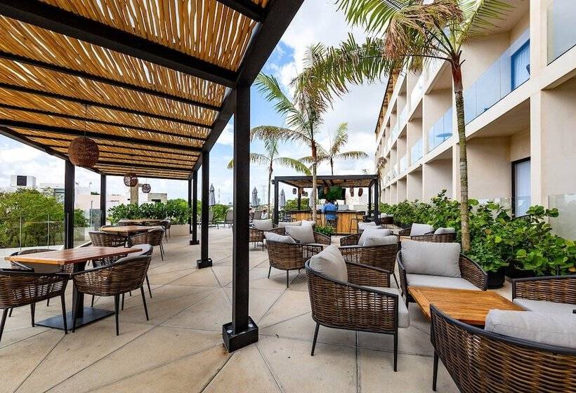 Hive Cancun By G Hotels