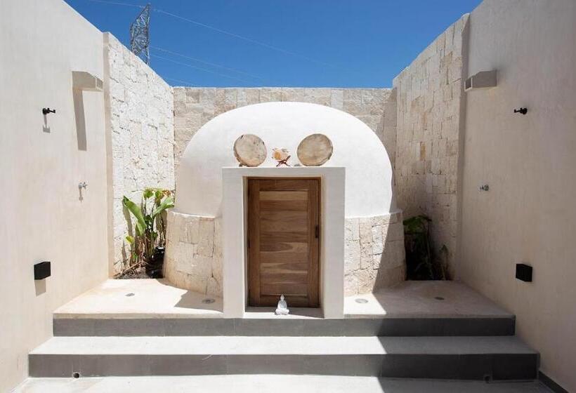 Hive Cancun By G Hotels