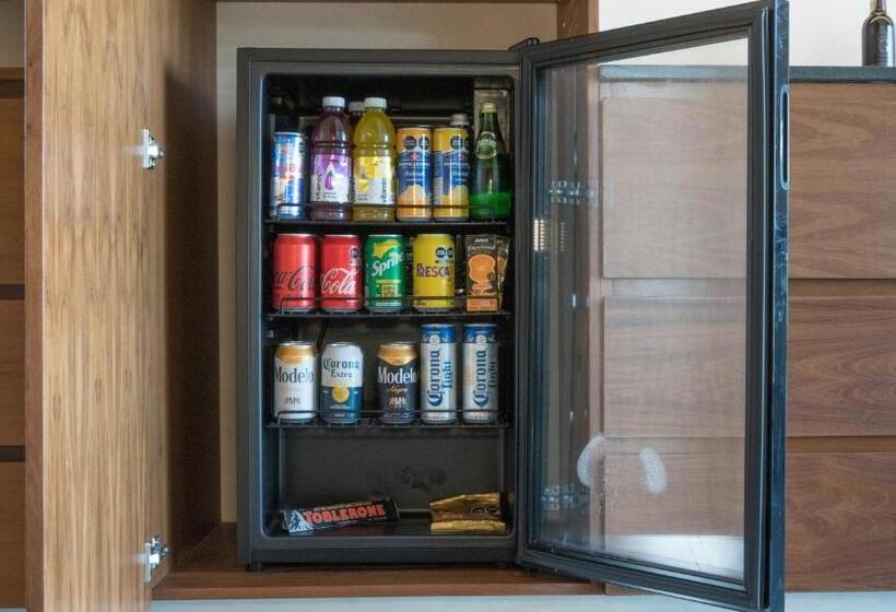 Hive Cancun By G Hotels