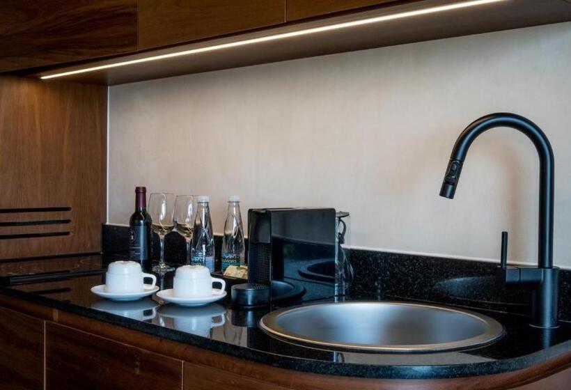 Hive Cancun By G Hotels