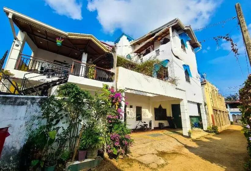 پانسیون Home Living Unit