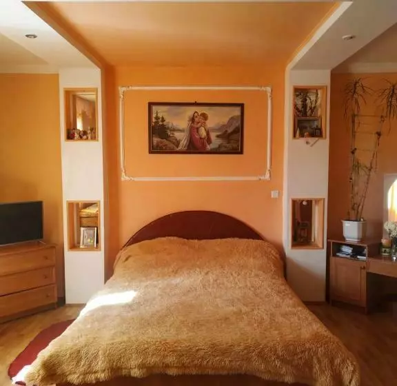 Aamiaismajoitus (B&B) садиба у пані марії