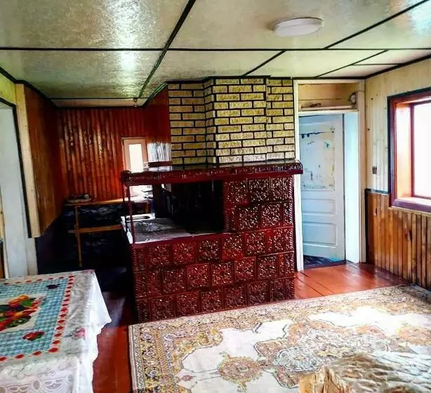 Aamiaismajoitus (B&B) садиба у пані марії