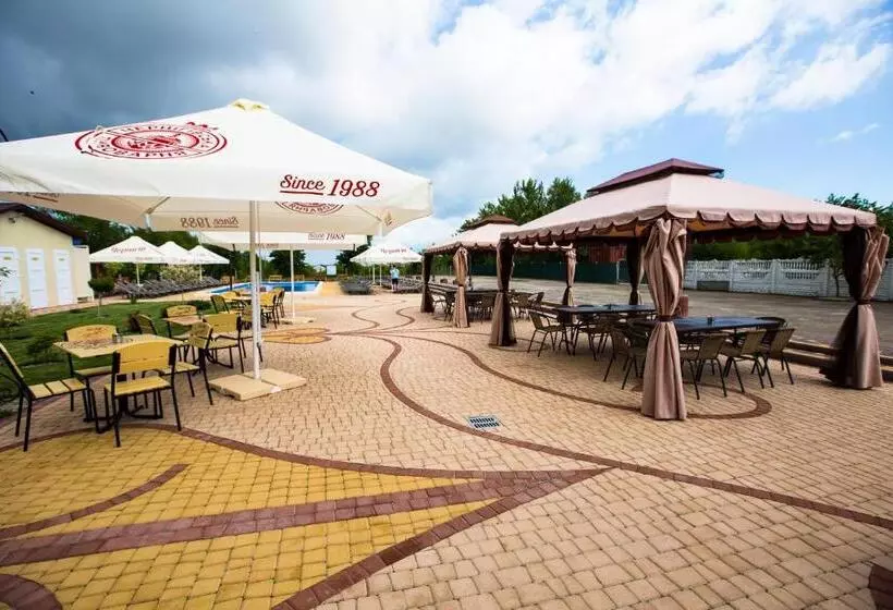 ホテル оазис