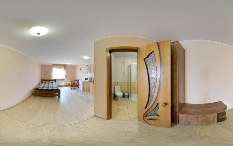 Pensió гостиничные номера и сауна