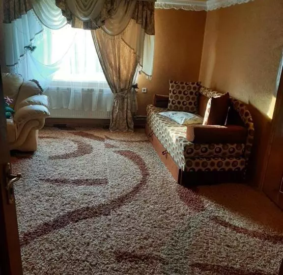ペンション у ані
