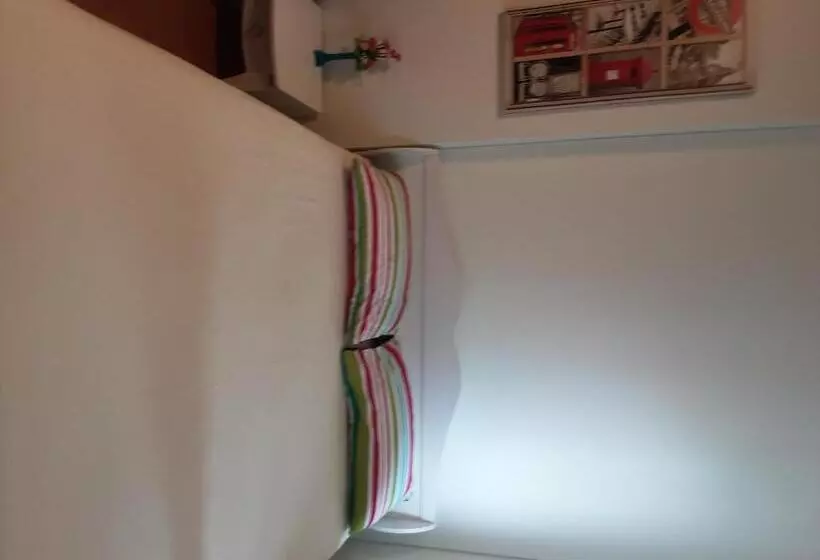 ペンション Room In Guest Room   Chan Kim Don Mueang Guest House Triple Room