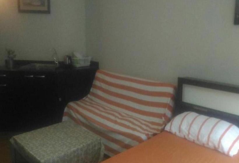 פנסיון Room In Guest Room   Chan Kim Don Mueang Guest House Triple Room