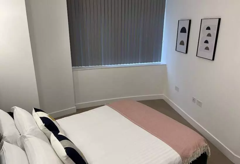 Charles Hope London Brentford