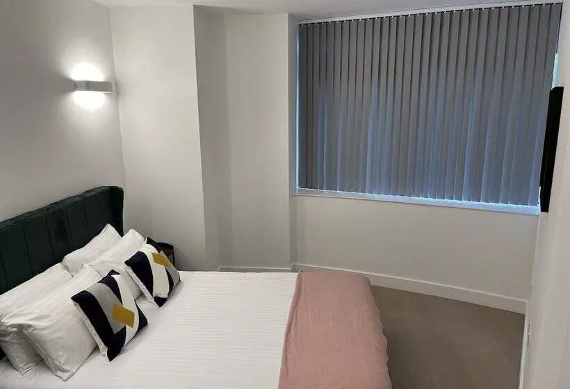 Charles Hope London Brentford