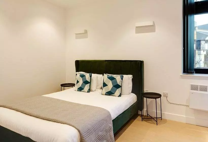 Charles Hope London Brentford