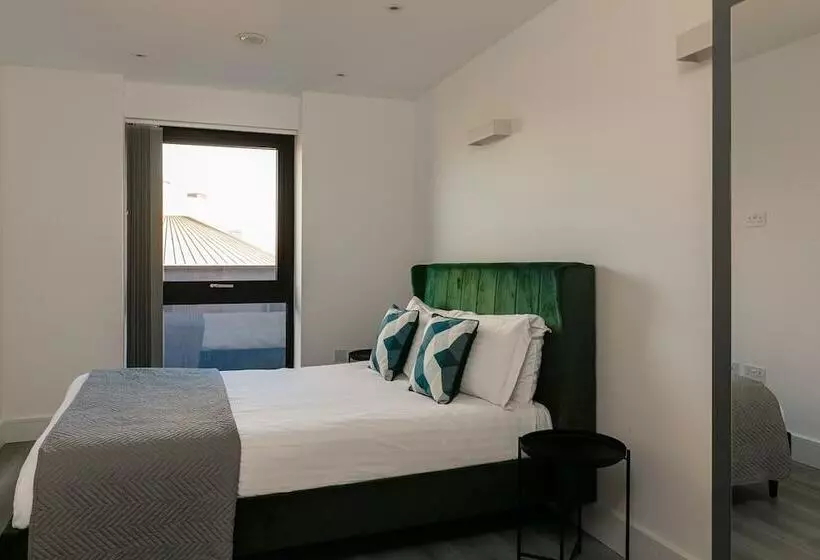 Charles Hope London Brentford