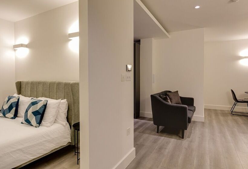 Charles Hope London Brentford