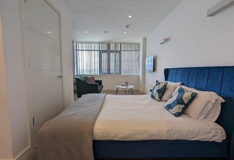 Charles Hope London Brentford