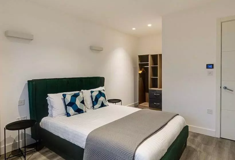 Charles Hope London Brentford