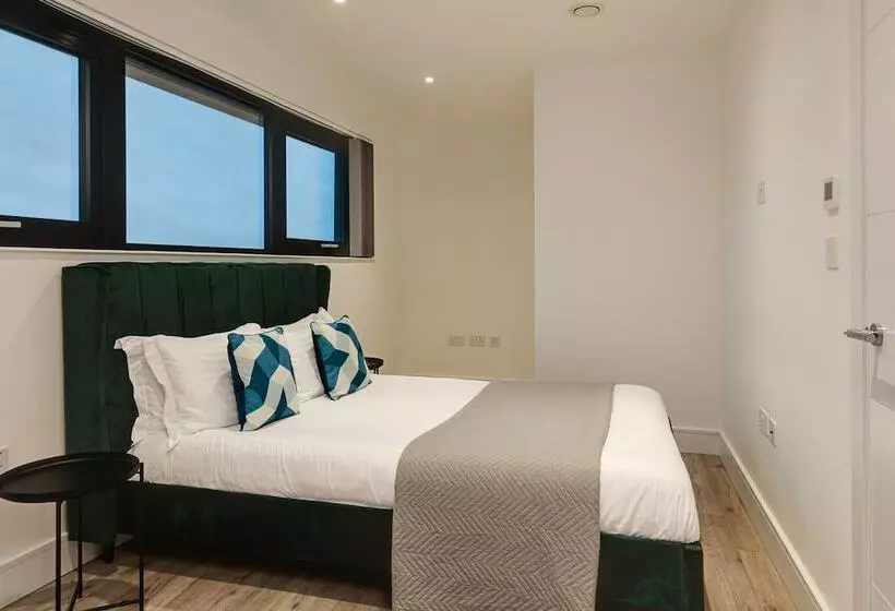 Charles Hope London Brentford