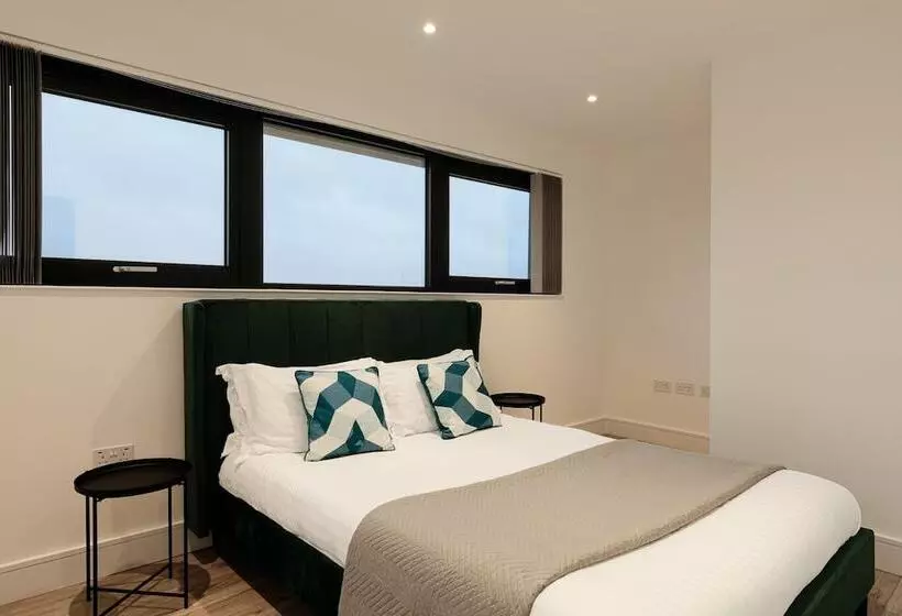 Charles Hope London Brentford