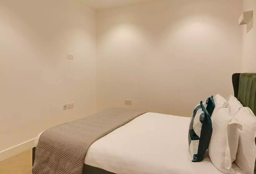 Charles Hope London Brentford