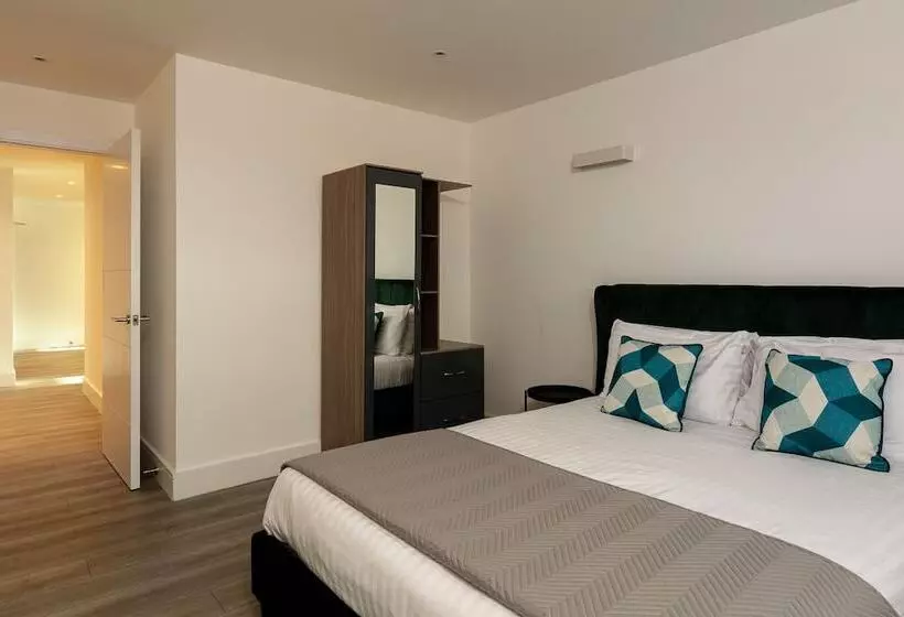 Charles Hope London Brentford