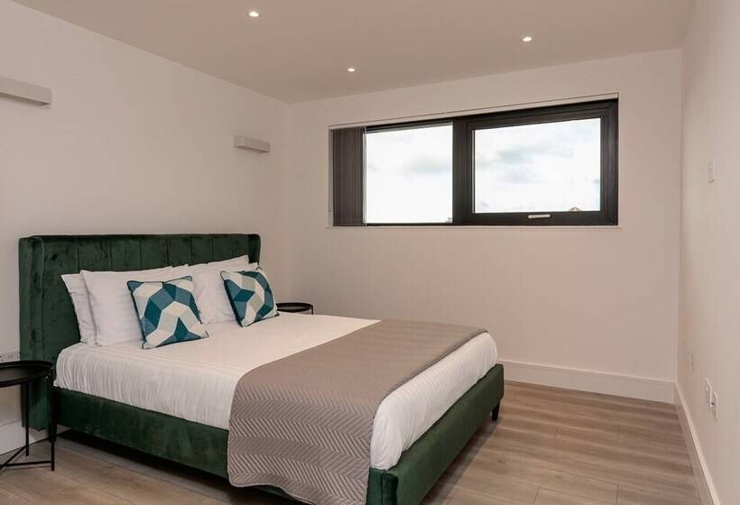 Charles Hope London Brentford