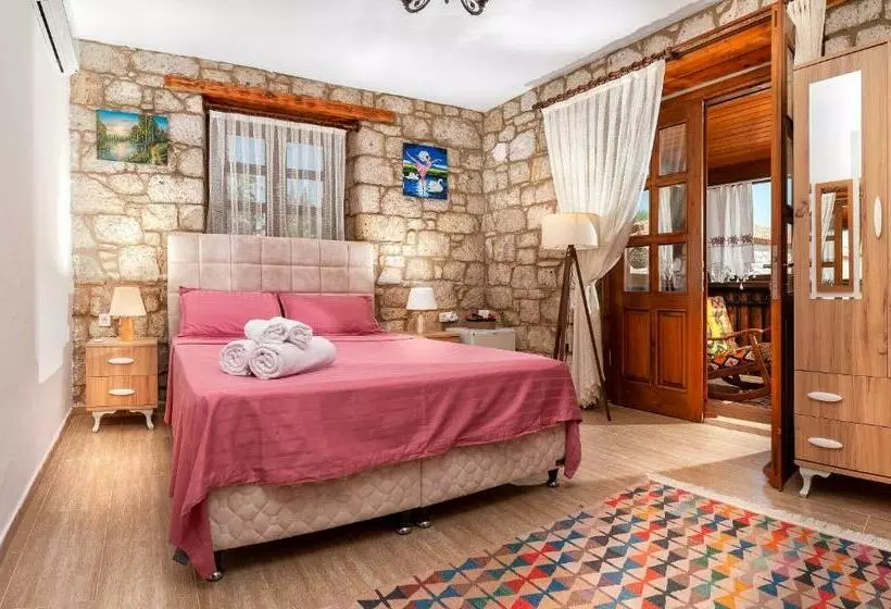 Flores Hotel Alaçatı