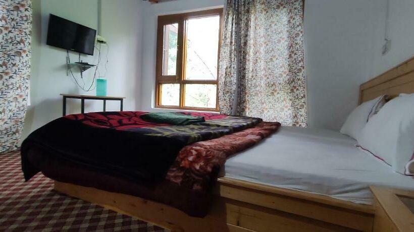 בית מלון כפרי Sakhi Cottage Wishing Well Pahalgam