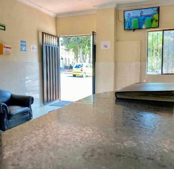 هتل Mansión Real