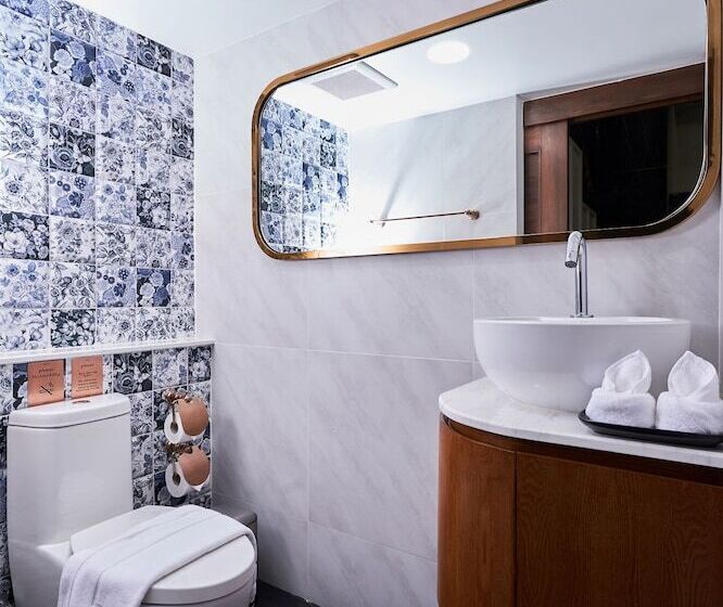 Отель The Moment Chiangmai