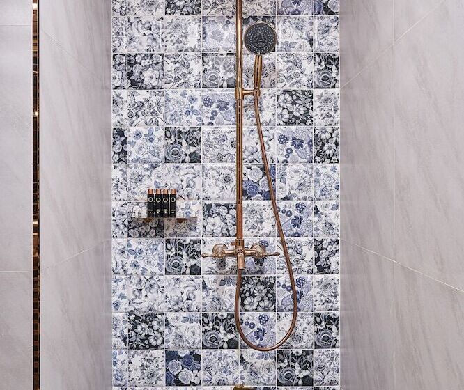 Отель The Moment Chiangmai