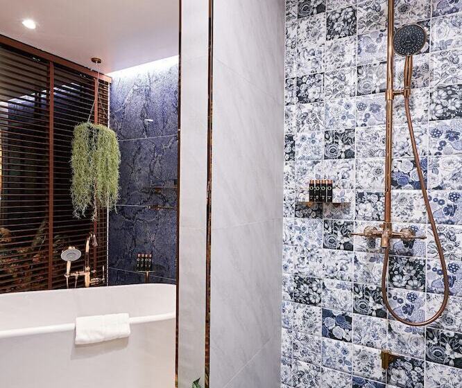 Отель The Moment Chiangmai